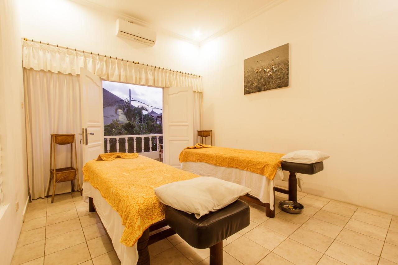 Bening Hut And Spa Семиняк Екстериор снимка