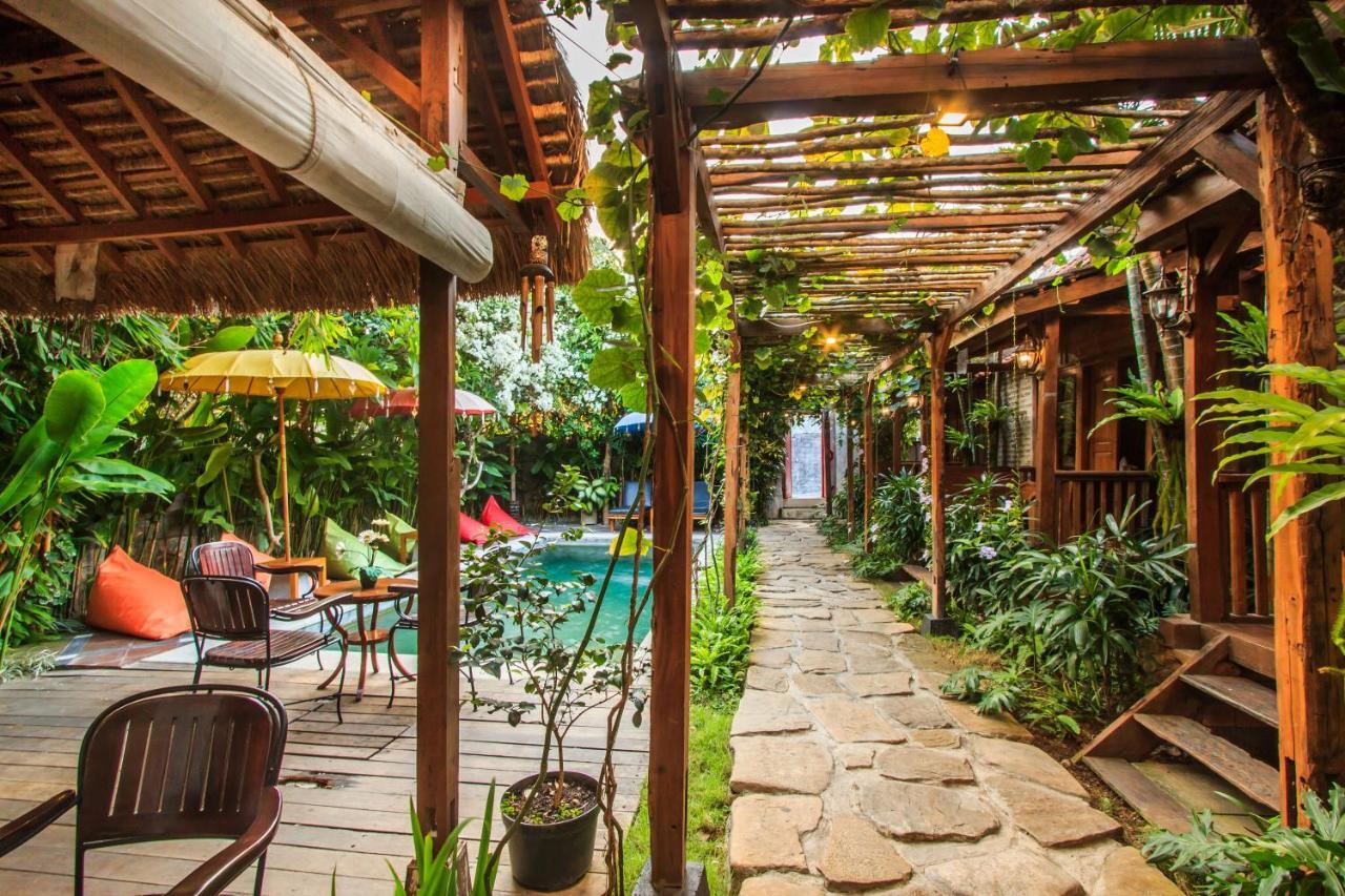 Bening Hut And Spa Семиняк Екстериор снимка
