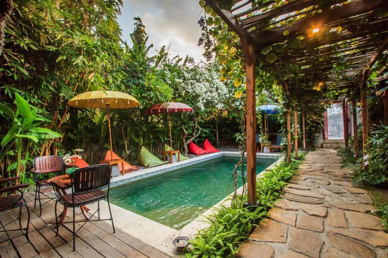 Bening Hut And Spa Семиняк Екстериор снимка